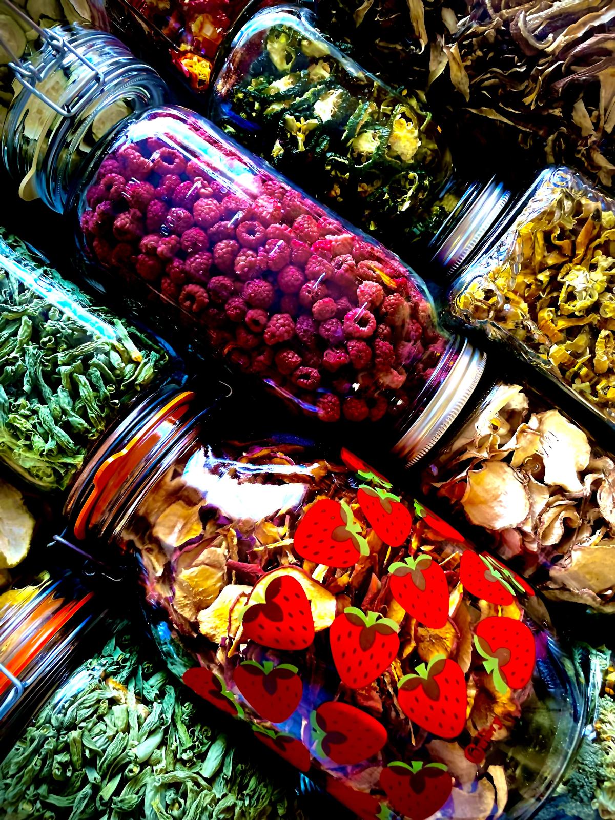 Photo showing various dried foods stored in sealed jars